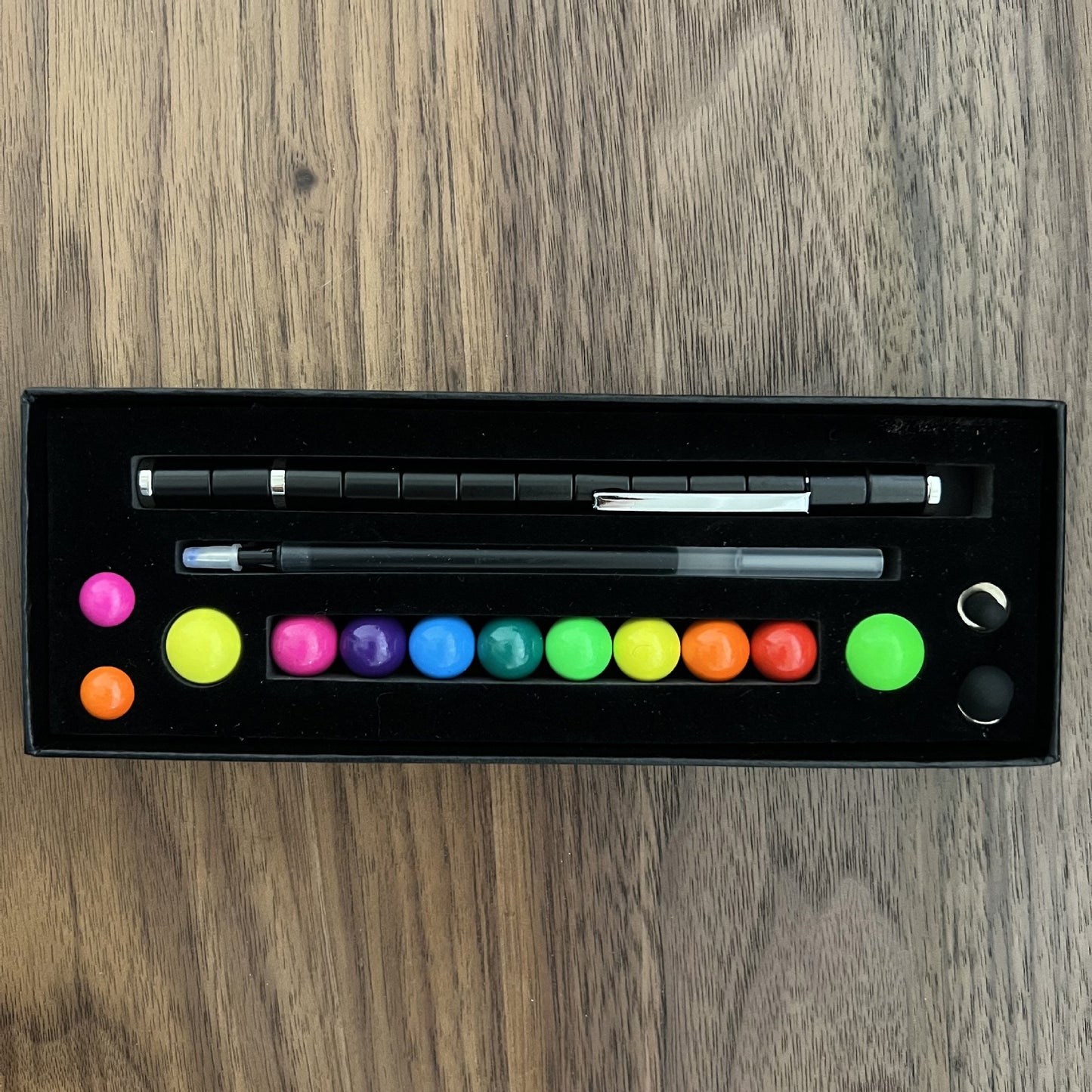 Two-Color Magnet Pen & Ball