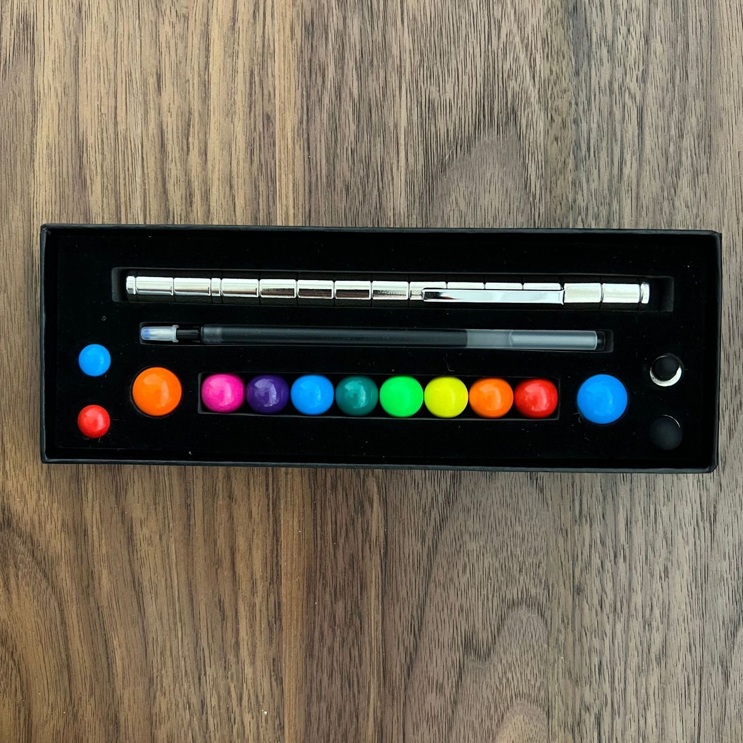 Two-Color Magnet Pen & Ball