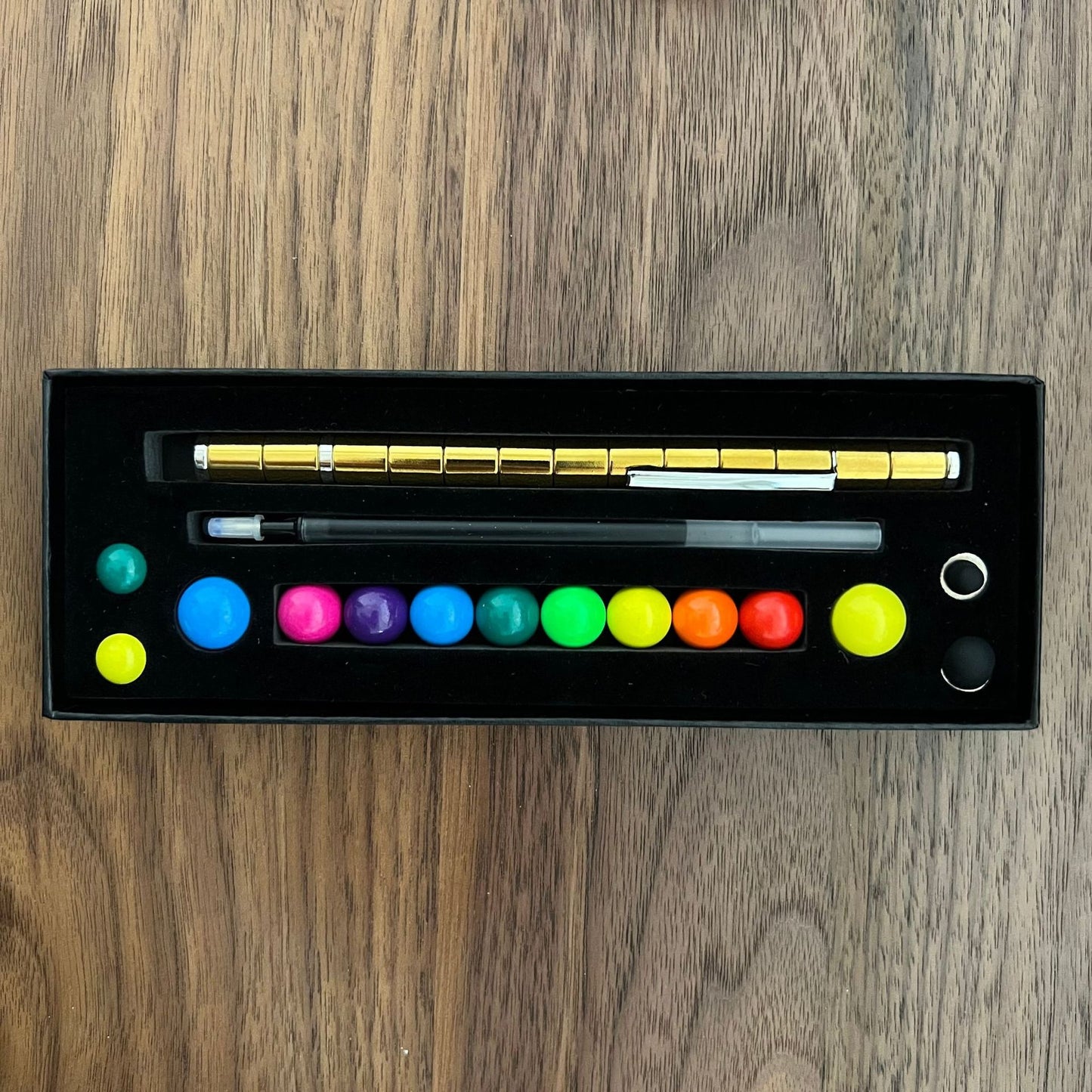 Two-Color Magnet Pen & Ball